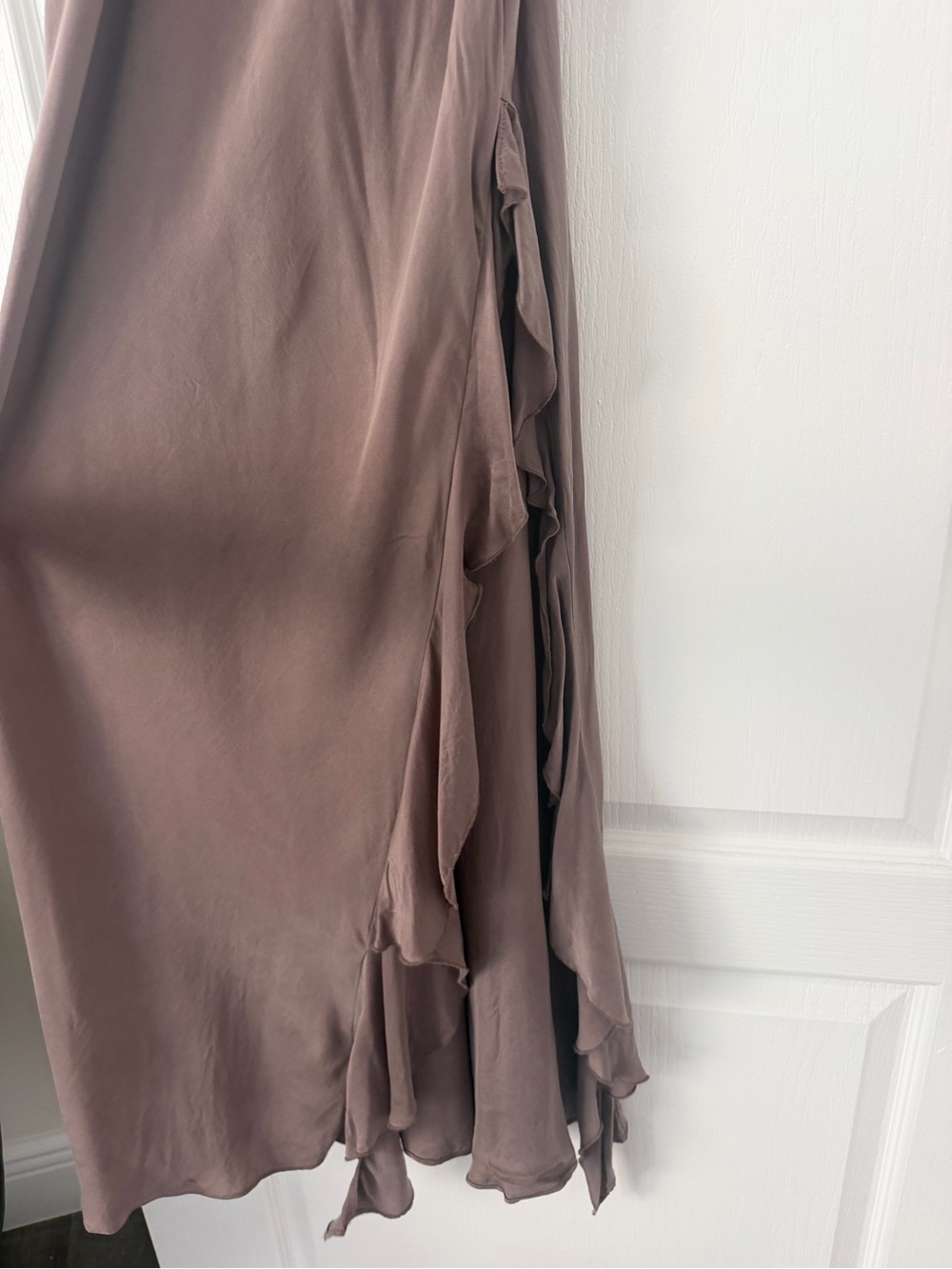 Silky Flutter Ruffled Long Slip - Picture 7 of 8